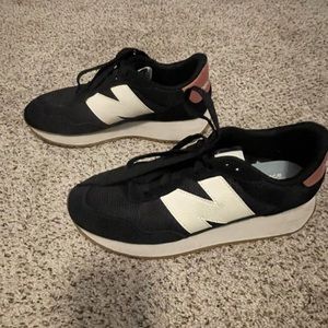 New Balance 237 black sneakers